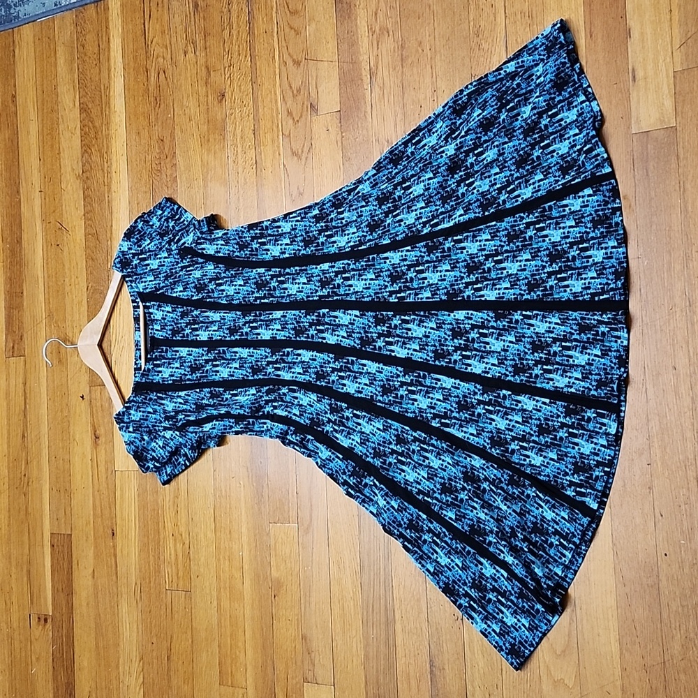 Connected Apparel attractive women's fit & flare dress, size 10